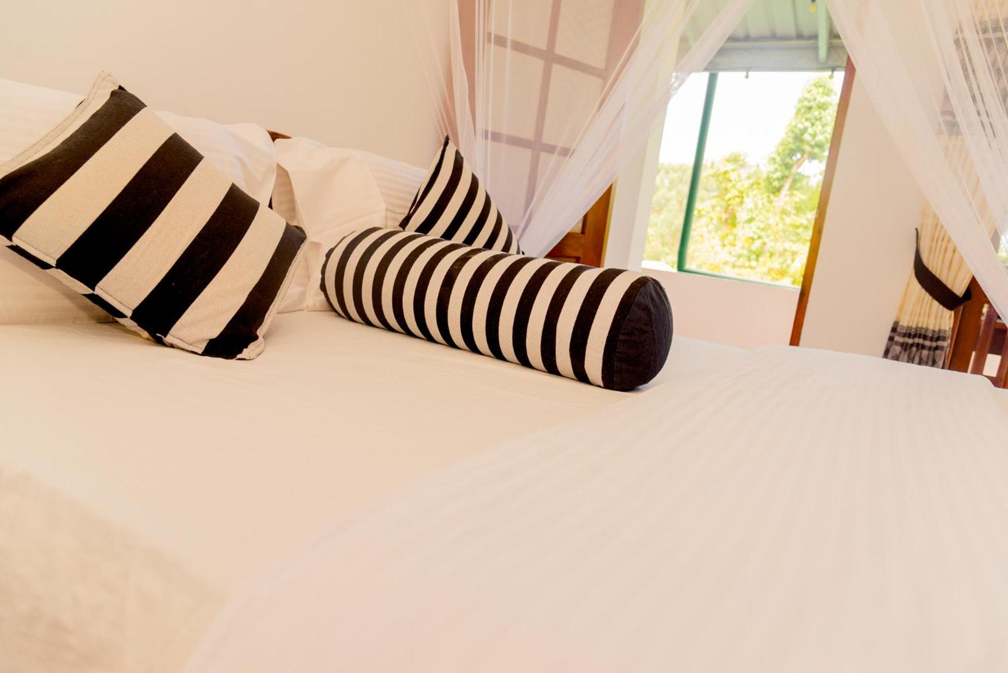 Samiru Guest Inn Ела Екстериор снимка