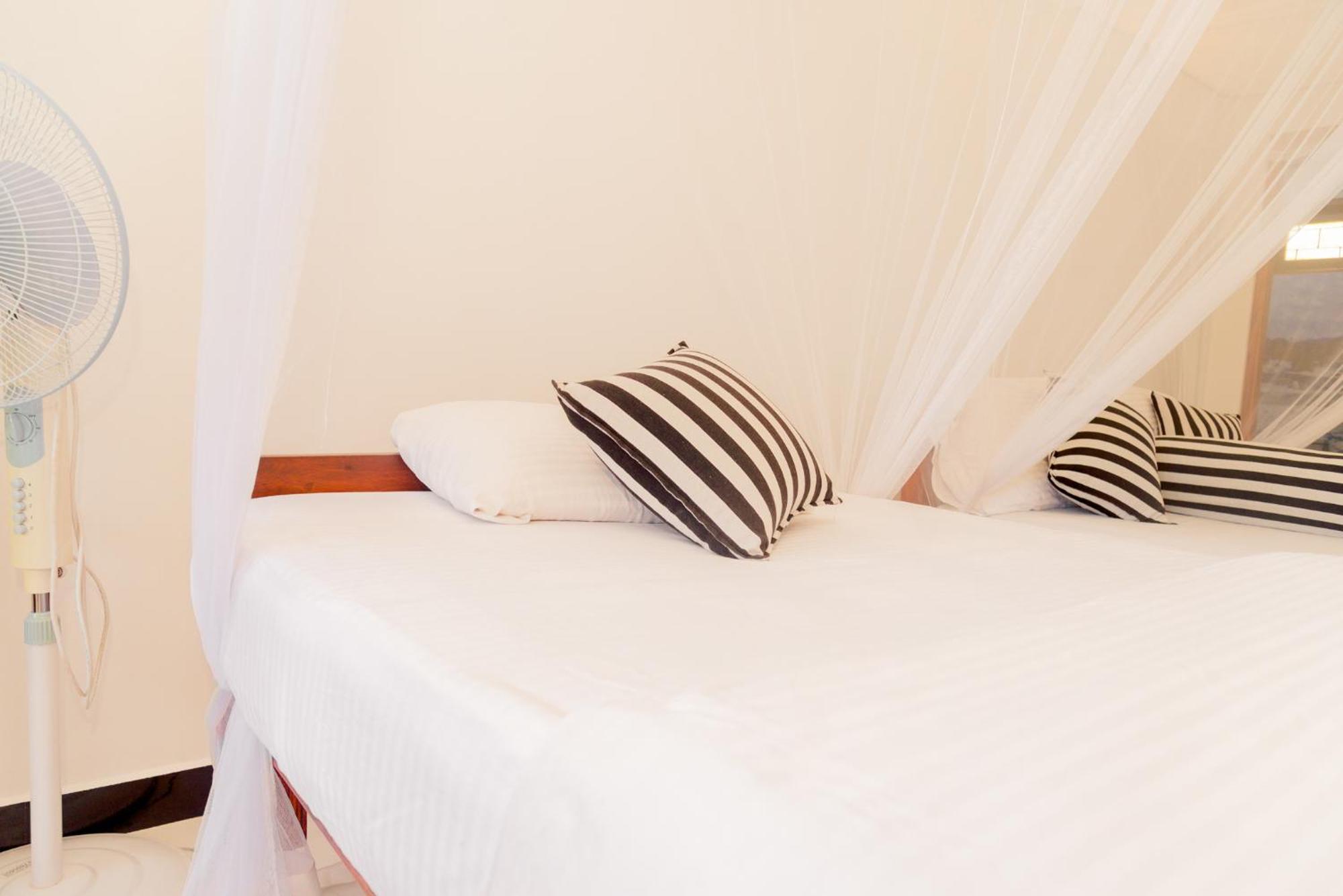 Samiru Guest Inn Ела Екстериор снимка